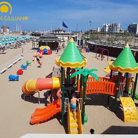 Апартаменти La Casa Di Clara Ombrellone Con 2 Lettini Al Lido San Giuliano Gratis E Parcheggio Privato Gratis Ріміні Екстер'єр фото