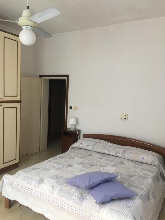 Апартаменти La Casa Di Clara Ombrellone Con 2 Lettini Al Lido San Giuliano Gratis E Parcheggio Privato Gratis Ріміні Екстер'єр фото