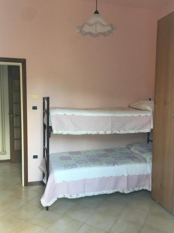 Апартаменти La Casa Di Clara Ombrellone Con 2 Lettini Al Lido San Giuliano Gratis E Parcheggio Privato Gratis Ріміні Екстер'єр фото